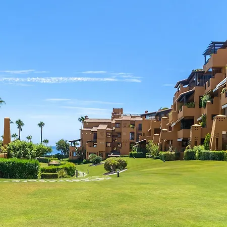 Sea-view Luxurious On The Of Etepona Διαμέρισμα