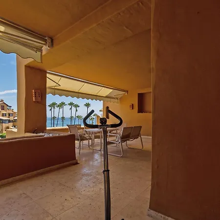 Sea-view Luxurious On The Of Etepona Διαμέρισμα